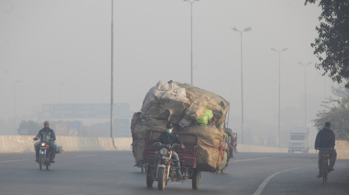 Lahore air pollution hits historic high