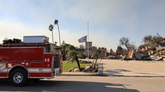 Wildfire near Los Angeles burns dozens of homes