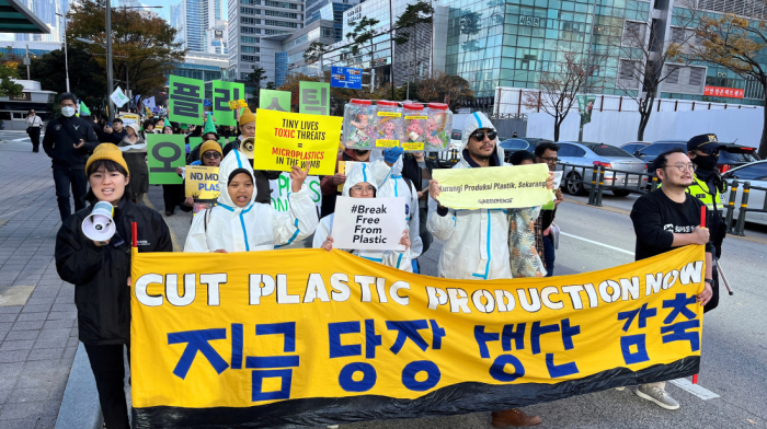 Activists in South Korea Demand Stronger Global Action on Plastic Pollution Ahead of U.N. Talks in Busan