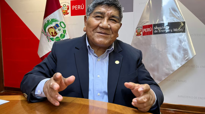 Peru’s energy minister removed amid protests