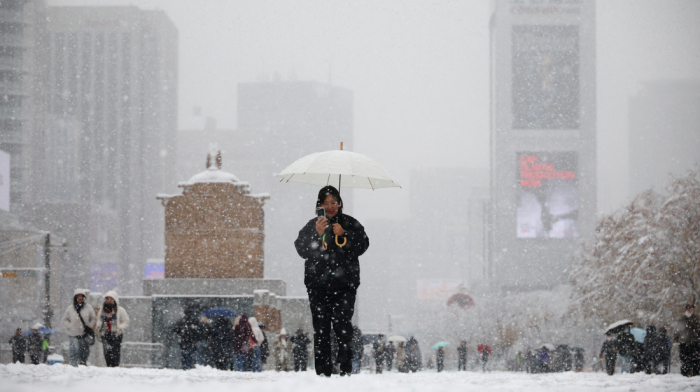 South Korea battles second day of heavy snow; four dead