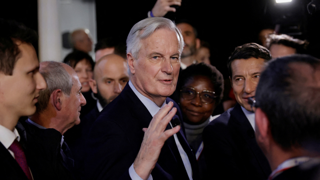 Over 50% of French people want government to fall, survey finds