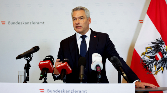 Austria offers Syrian refugees 1,000 euros to return home