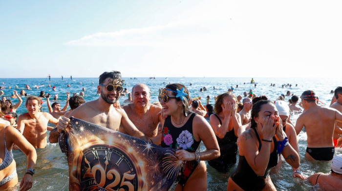 Barcelona celebrates  New Year at the beach