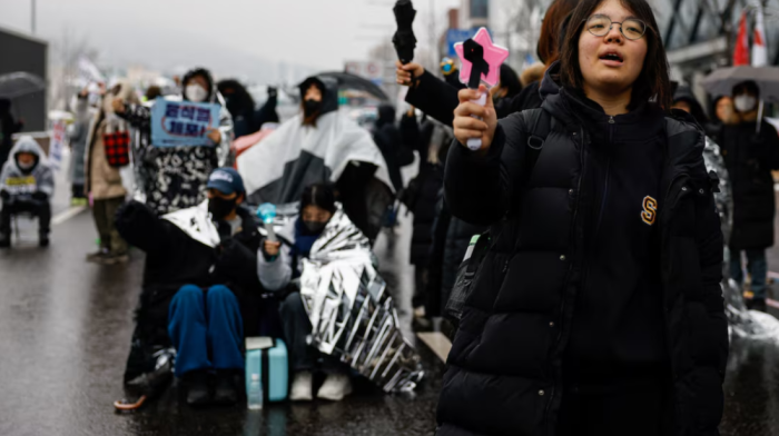 South Korea protesters rally for and against Yoon arrest take to the streets as deadline approaches