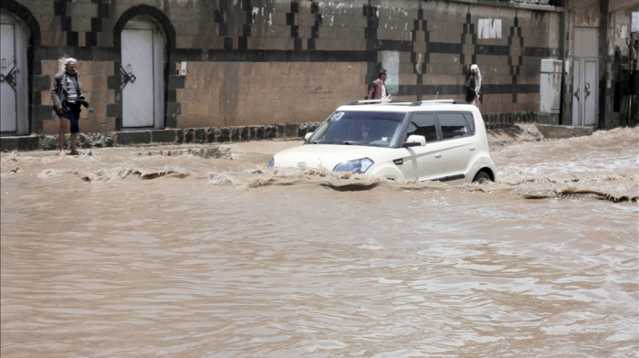 Heavy rains and flooding disrupt life in Saudi Arabia