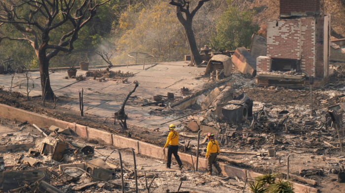 Thousands of structures destroyed by Los Angeles wildfires as authorities confirm 10 deaths