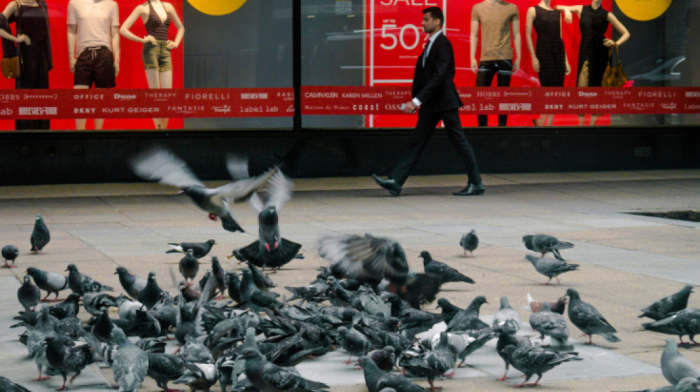 UK retail sales dip unexpectedly in December, Adding to Negative Data