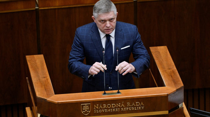 Slovak opposition withdraws no-confidence motion, plans new one