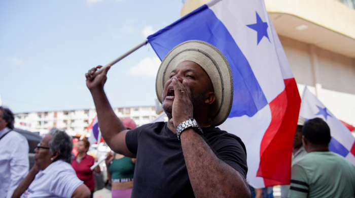 Protests erupt in Panama over U.S. canal control