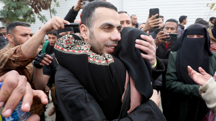 MIiddle East: hostages released in ceasefire deal