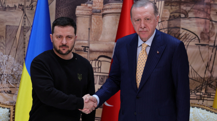 Zelenskyy Arrives in Ankara for Crucial Talks with Erdogan Amid Peace Efforts