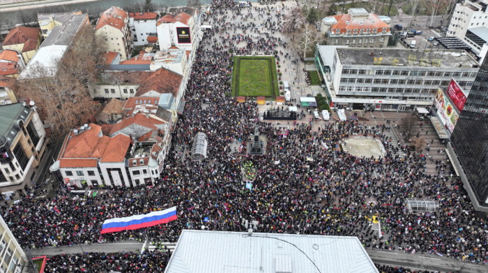 Serbian students lead mass protests over corruption, demand change