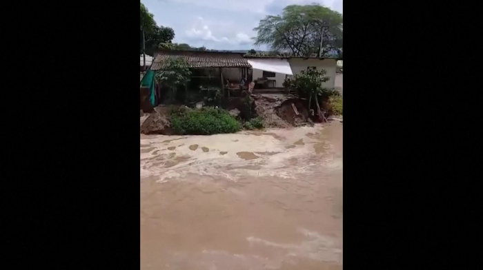 Heavy rainfall causes river overflow in Peru