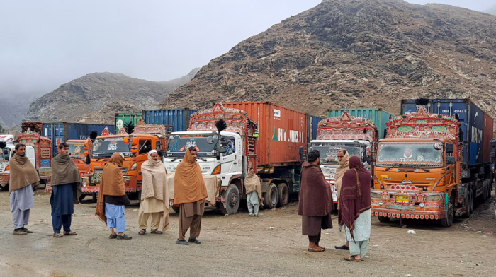 Pakistani, Afghan security forces clash at closed main border crossing