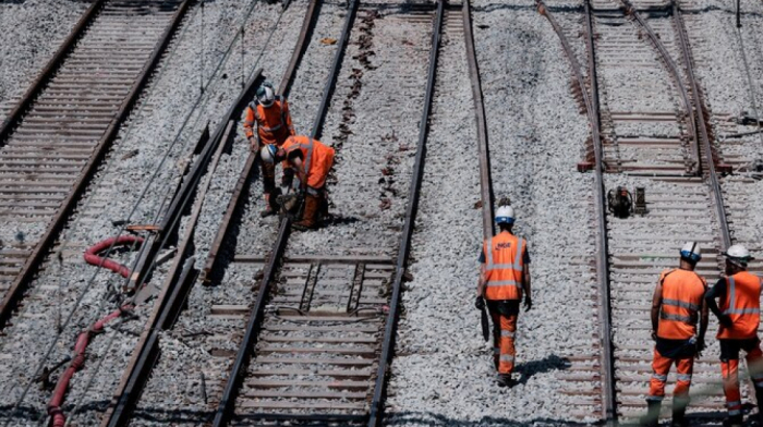 Discovery of World War 2 bomb disrupts trains from Paris' Gare du Nord