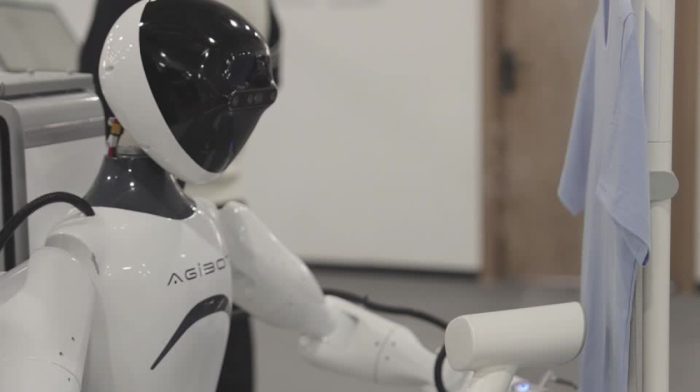 Shanghai’s humanoid robots train for household tasks