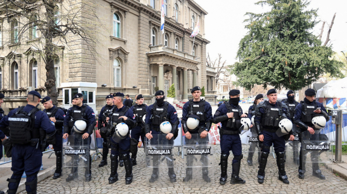 Huge crowds join anti-government rally in Belgrade