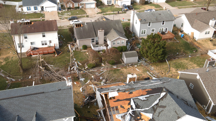 Deadly tornadoes sweep across central and southern U.S., killing at least 33