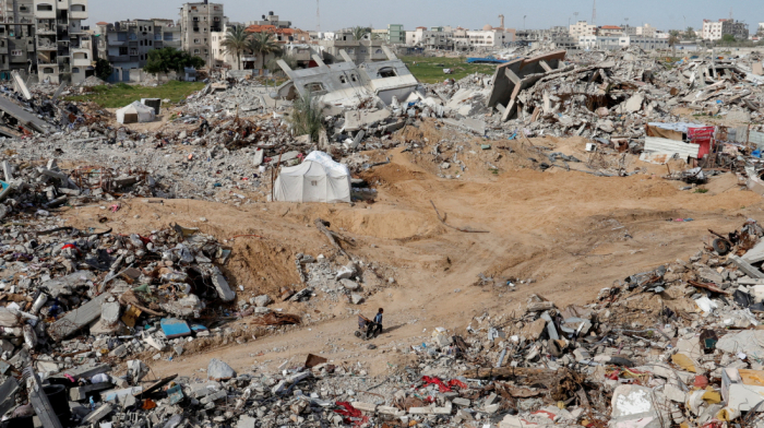 Israel launches intensified airstrikes on Gaza amid stalled truce talks