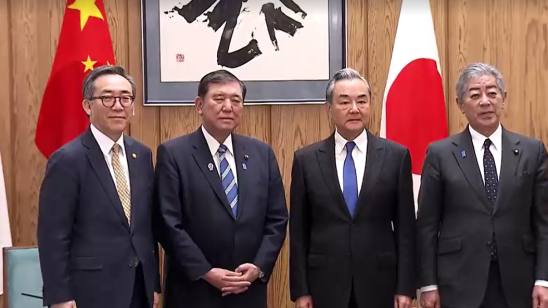 China and South Korea foreign ministers call on Japanese PM, ahead of trilateral meet in Tokyo