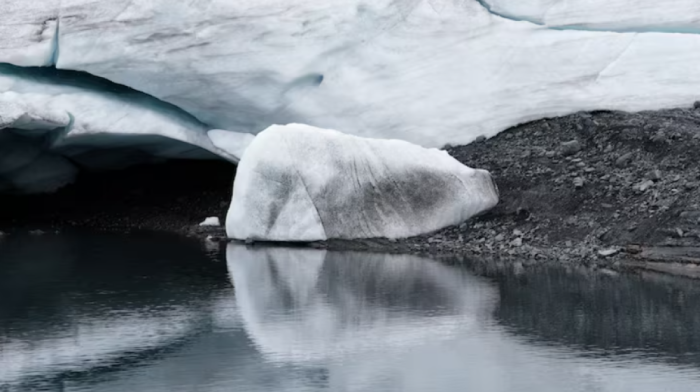 World's glaciers are losing record ice as global temperatures climb, U.N. says