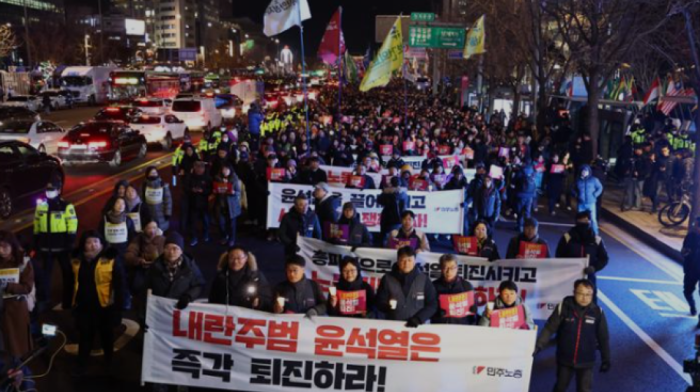 Anti-Yoon protesters hold rallies in Seoul