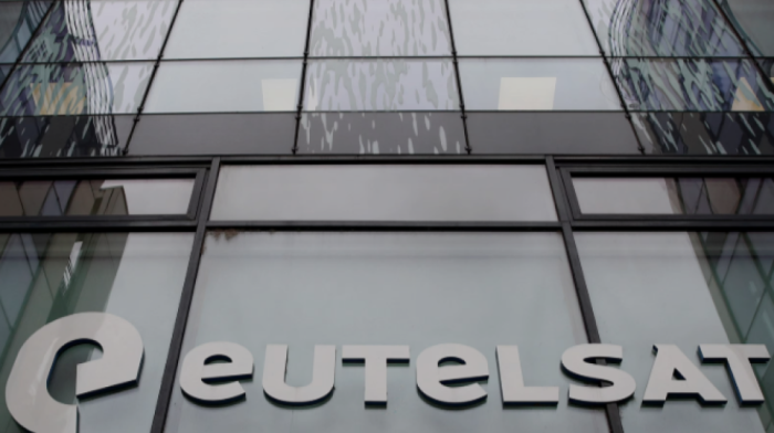 Italy studying satcom market for possible tender call this year, Eutelsat CEO says
