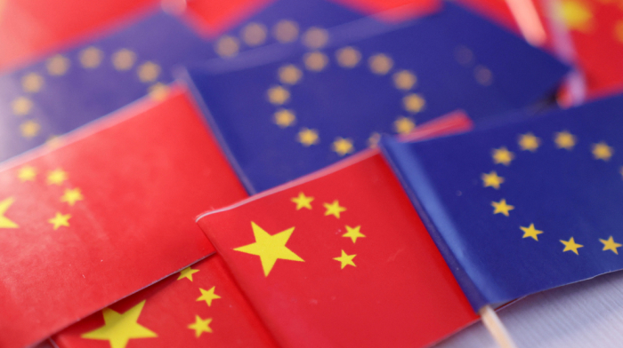 China’s economy tsar invites EU trade chief to jointly resist tariff threats