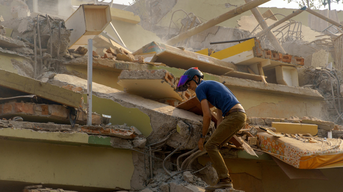 Foreign aid arrives in Myanmar as earthquake death toll rises