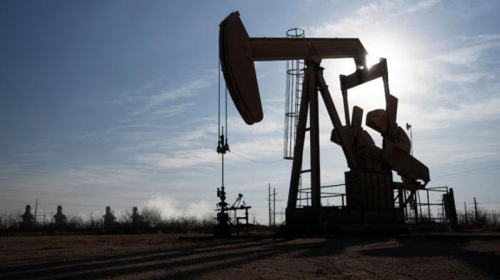 Oil rises on Red Sea attacks, copper tariff concerns, lower US production