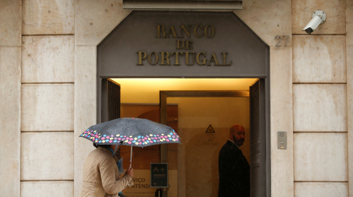 Portuguese police raid public institutions in corruption probe