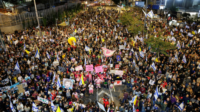 Thousands protest Netanyahu, Gaza conflict in Tel Aviv