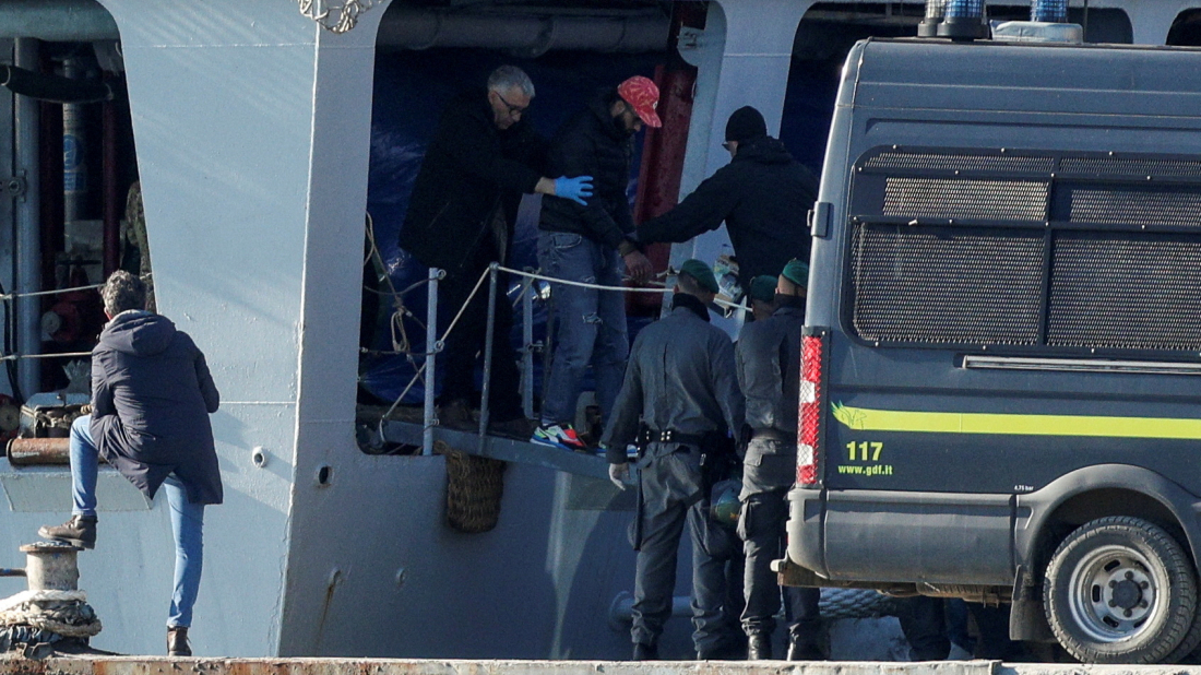 Italy transfers failed asylum seekers to Albania