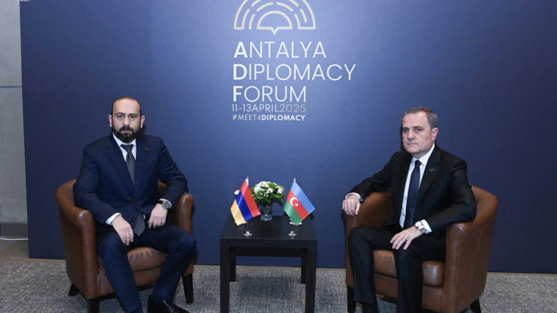 Azerbaijani and Armenian foreign ministers discuss peace process in Antalya