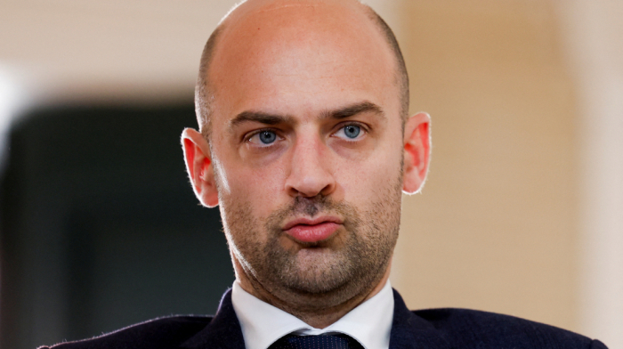 France warns of retaliation over Algeria diplomatic row