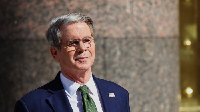 U.S. backs Argentina reforms, warns Latin America on China