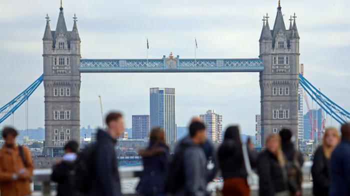 Wage growth and job cuts test bank of England's strategy