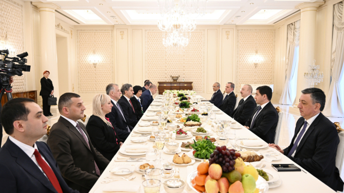 Azerbaijani and Georgian Presidents hold expanded meeting over luncheon