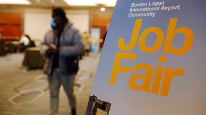 US initial jobless claims fall by 9,000 last week
