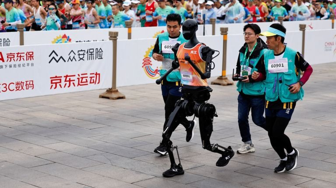 China hosts world's first robot race alongside human participants