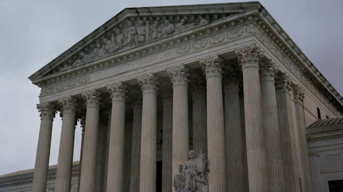 U.S. Supreme Court halts deportations of detained Venezuelans