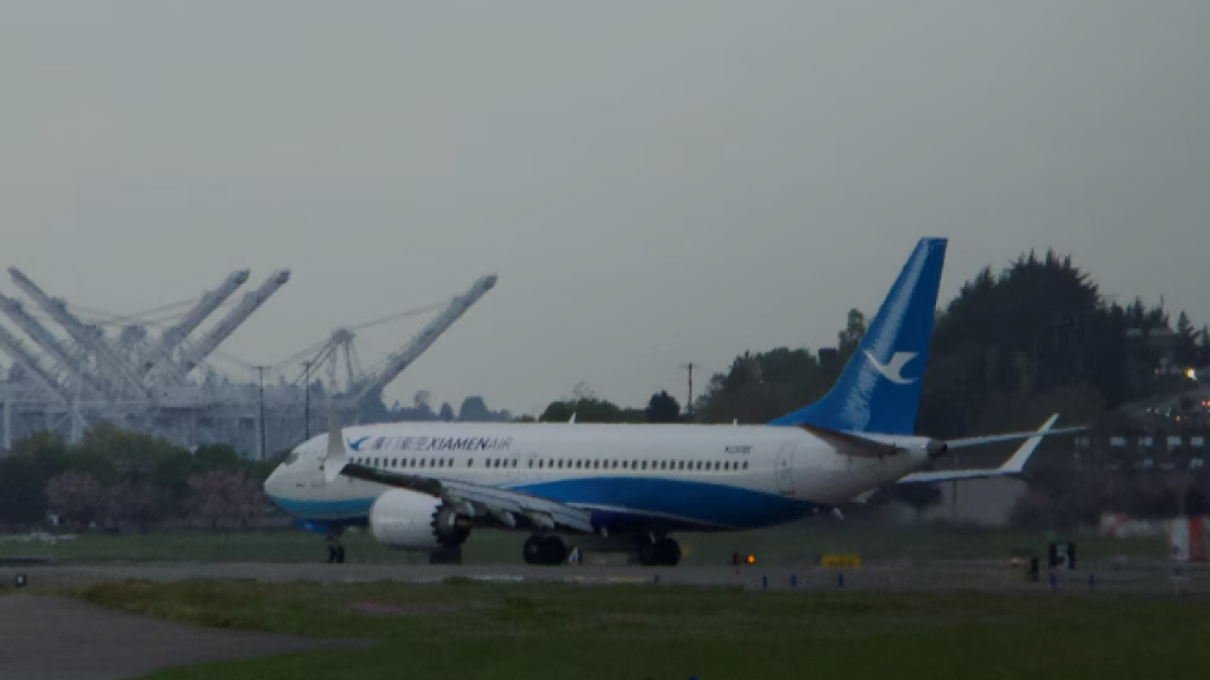 Second Boeing jet starts return from China, tracker shows