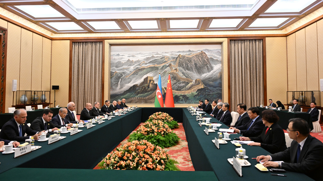 President Ilham Aliyev meets Chairman of China's National People's Congress Standing Committee