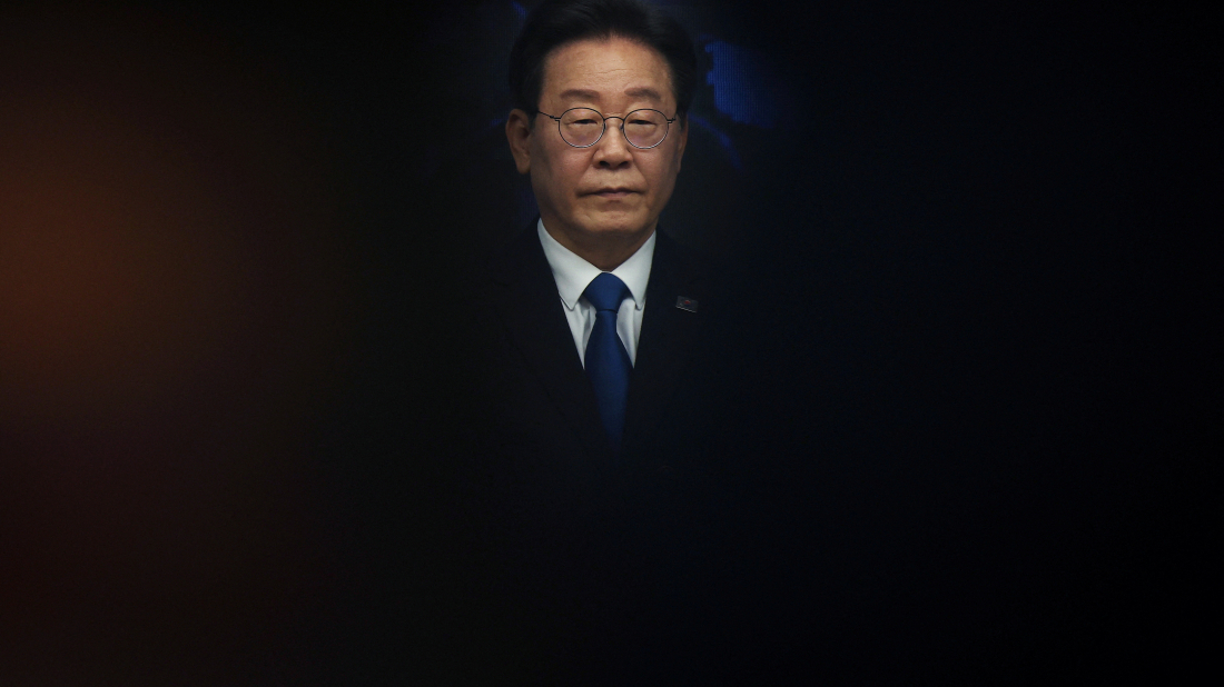 Lee Jae-myung wins democratic party primary for president