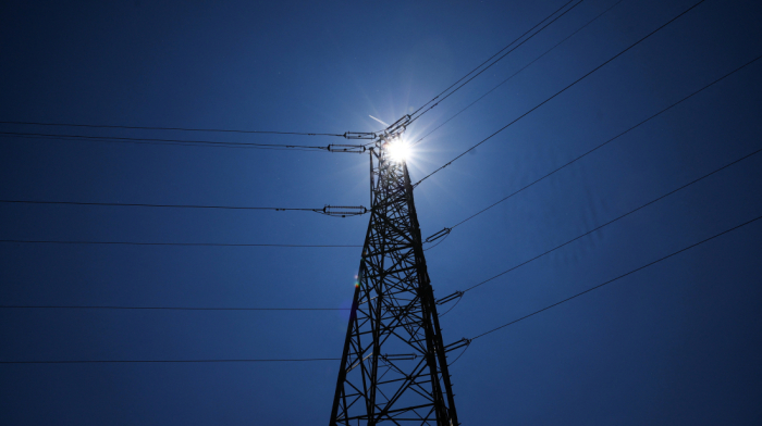Power gradually returns after Spain-Portugal blackout