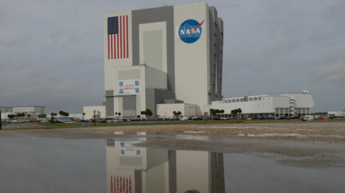 US Senate Commerce panel advances NASA, FCC nominees
