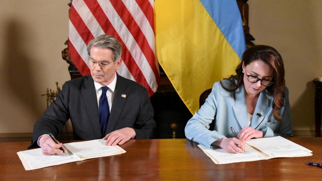 U.S., Ukraine sign reconstruction and minerals deal