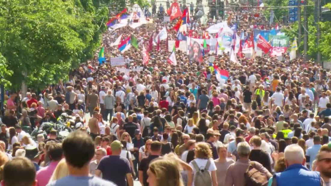 Trade unions join students in anti-government protest in Belgrade