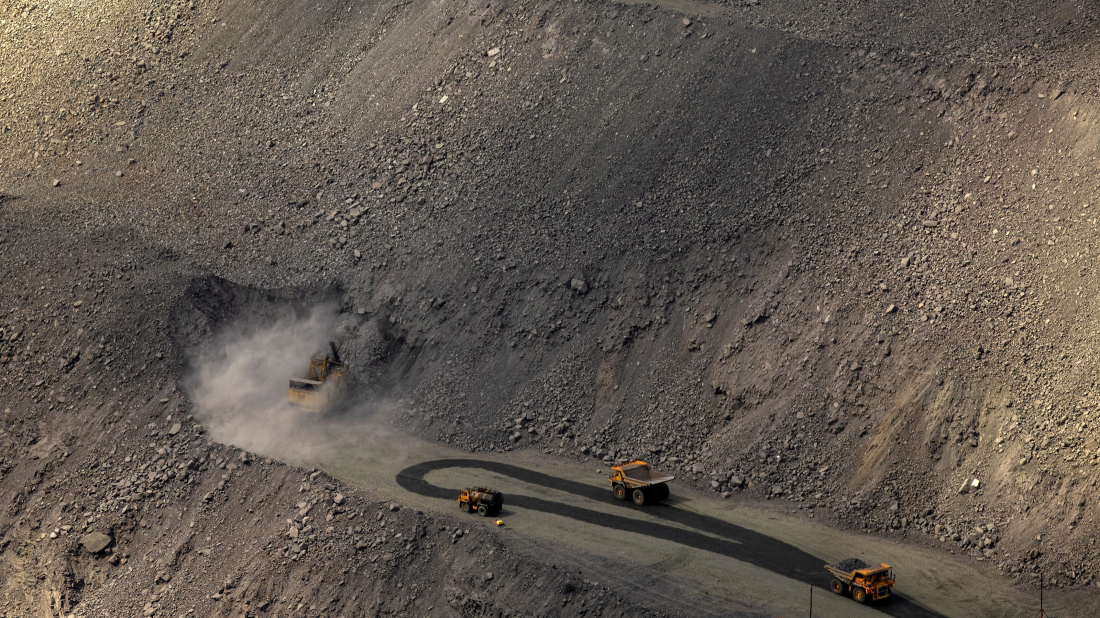 Senior Ukrainian official: Parliament to ratify minerals deals with US in few weeks
